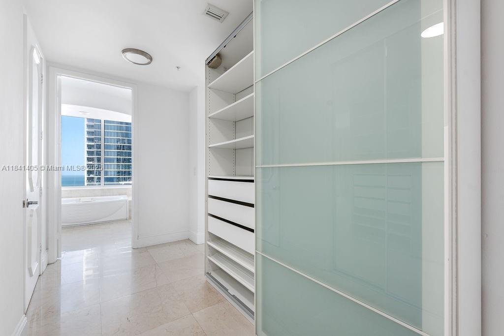image Trump Palace Condo17