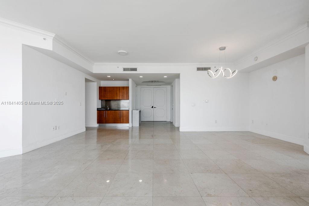 image Trump Palace Condo19