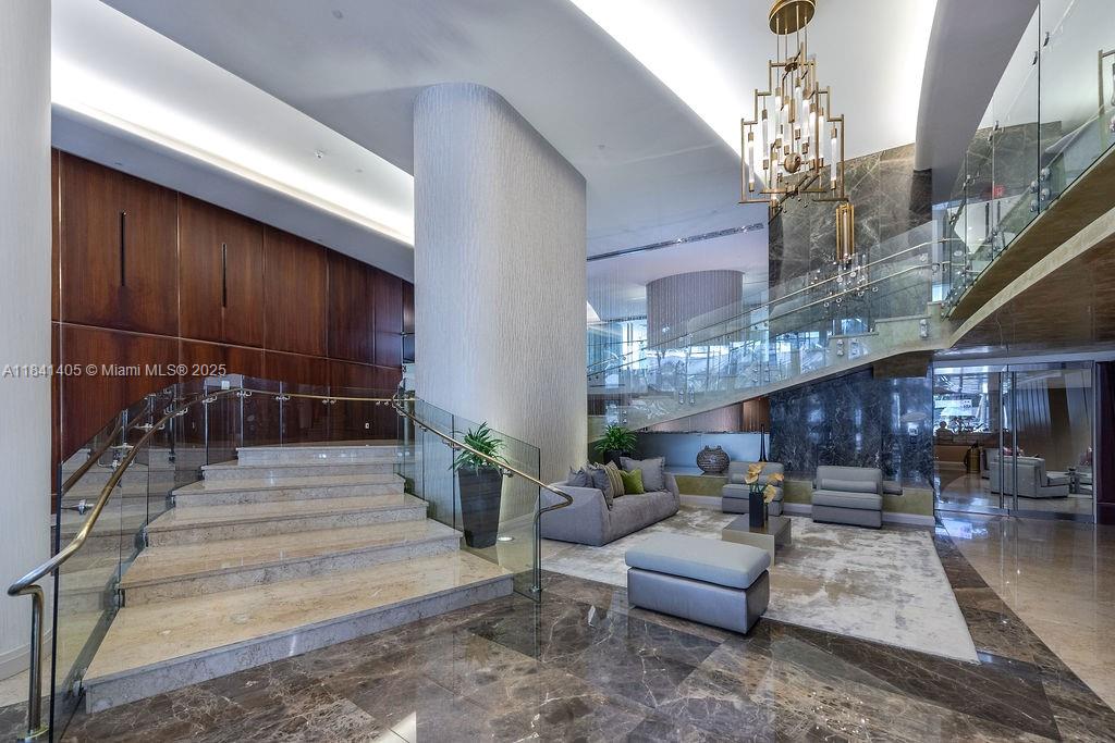 image Trump Palace Condo36