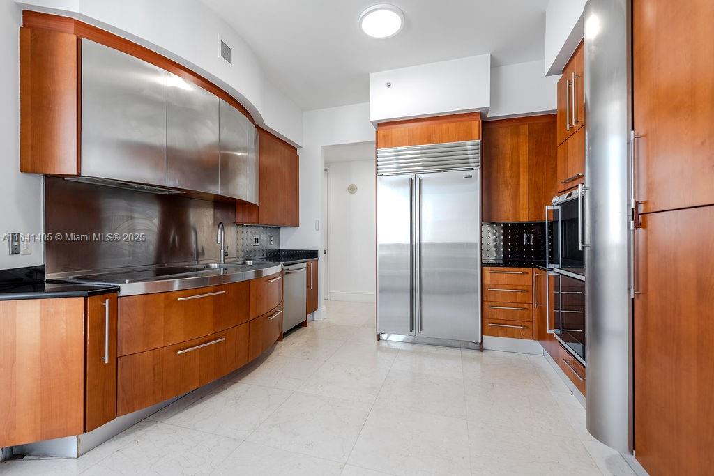 image Trump Palace Condo4