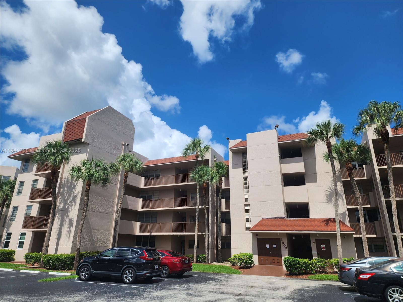 1900 Sabal Palm Dr #305