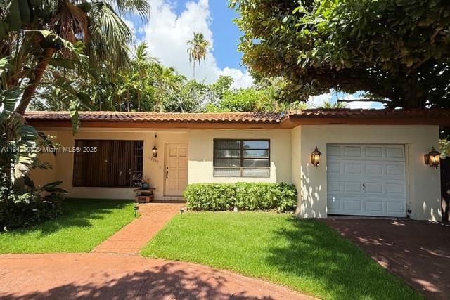 12942 Ixora Rd