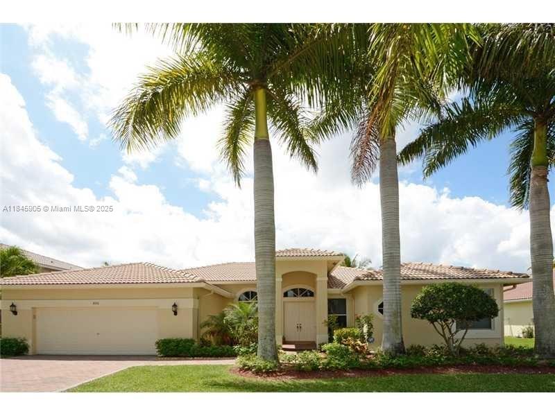 896 Marina Dr