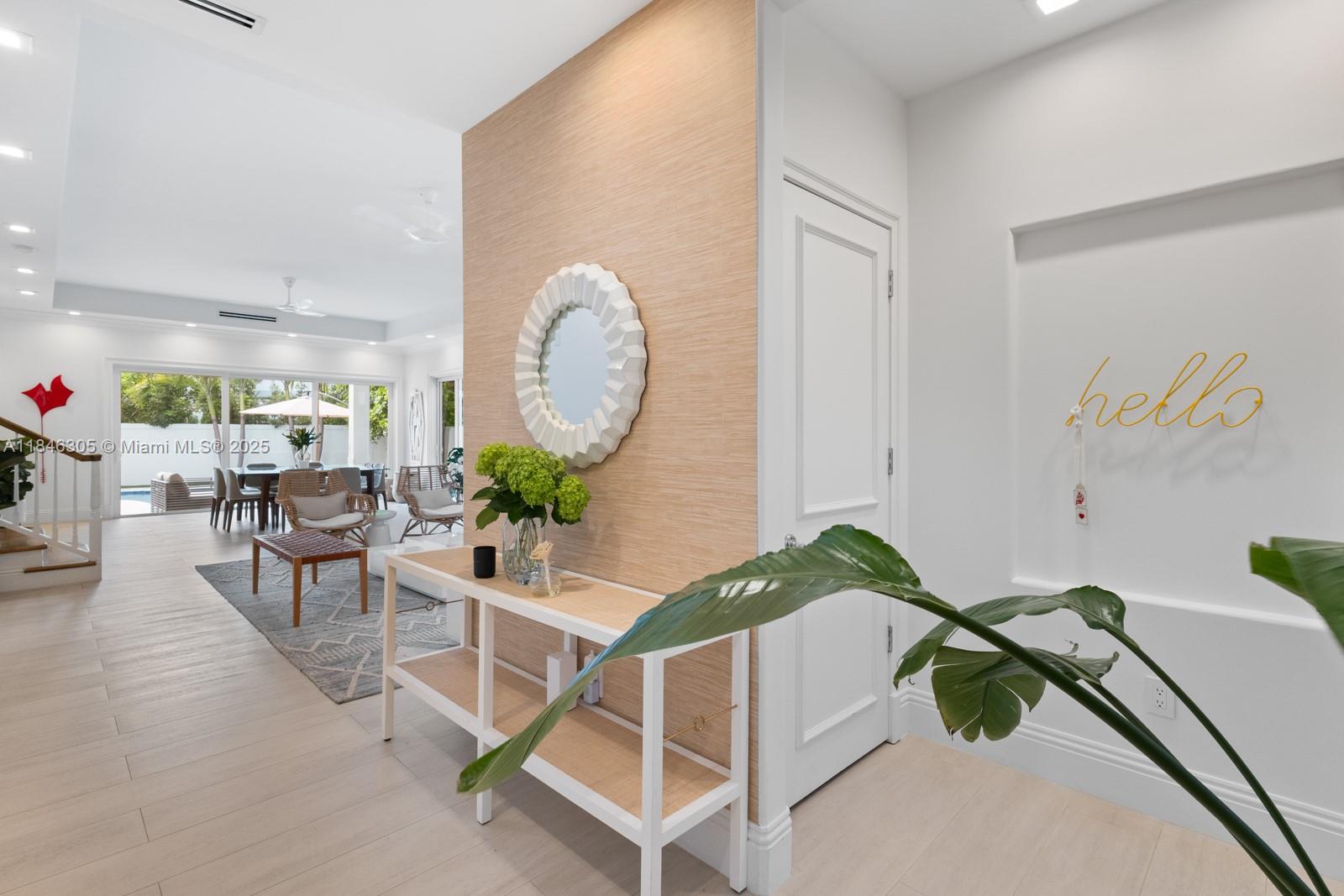 5 Coconut Ln