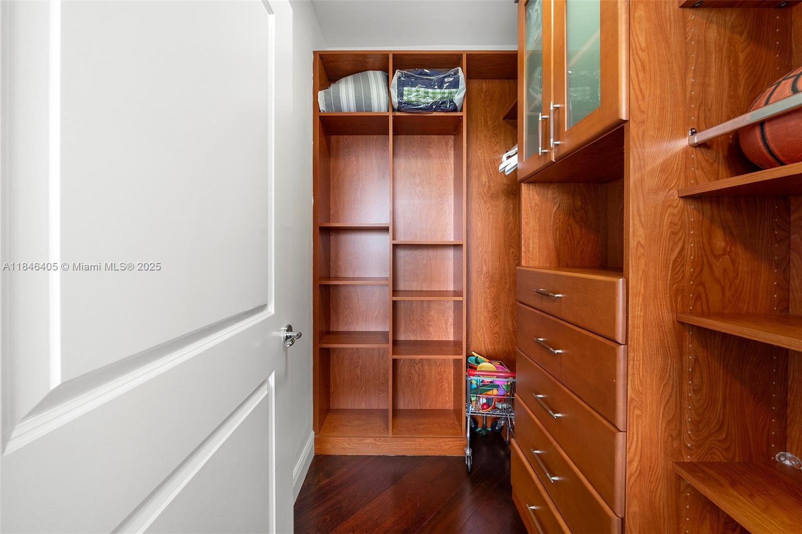 6000 Island Blvd #1007 Aventura, FL 33160