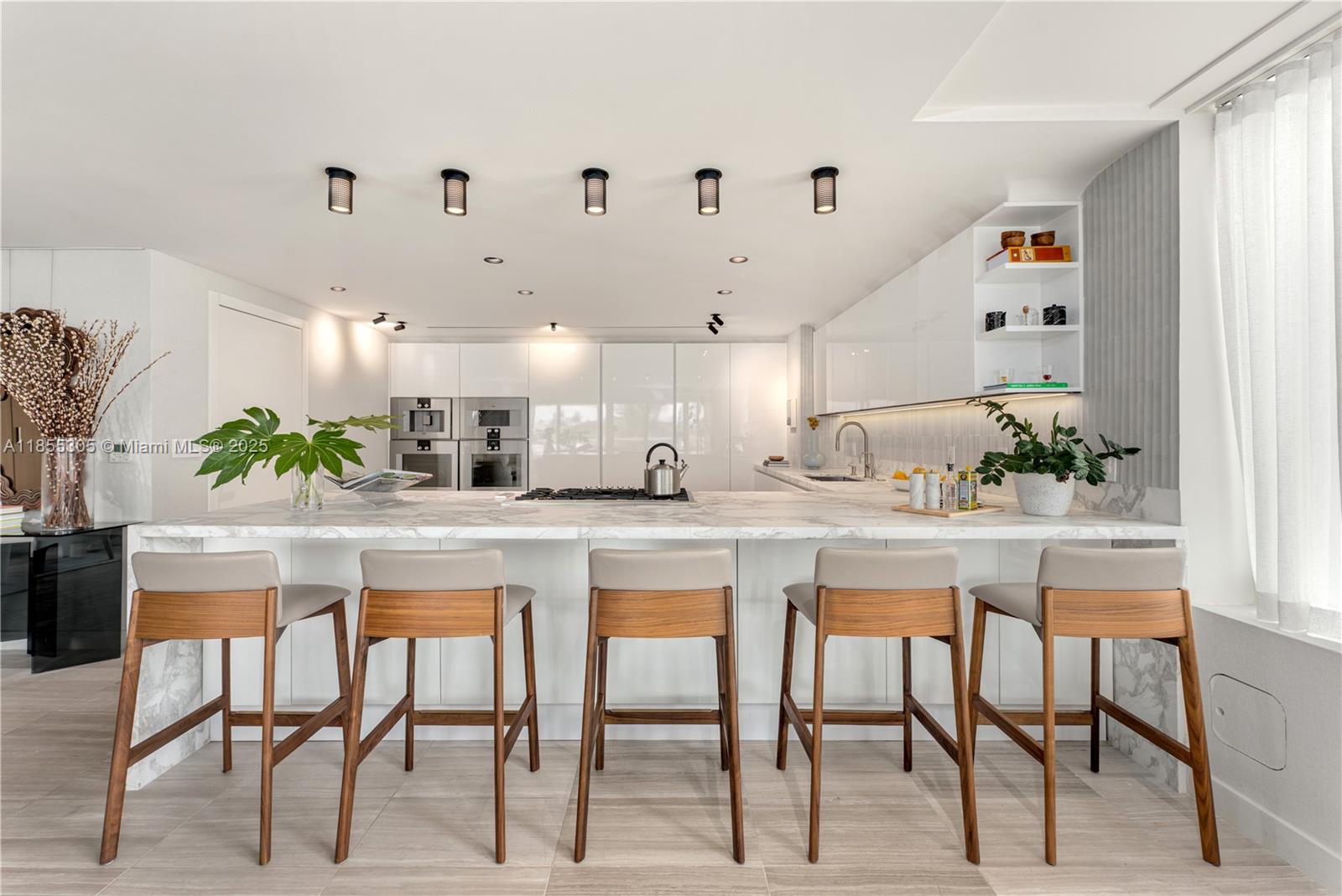 4701 N Meridian Ave #421 Miami Beach, FL 33140 4701 N Meridian Ave #421 Miami Beach, FL 33140