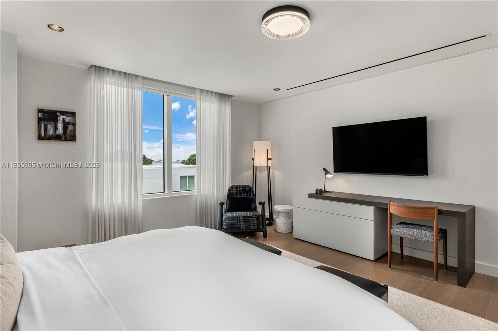 4701 N Meridian Ave #421 Miami Beach, FL 33140 4701 N Meridian Ave #421 Miami Beach, FL 33140