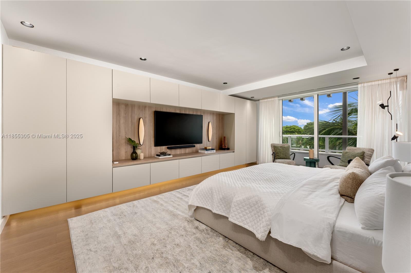 4701 N Meridian Ave #421 Miami Beach, FL 33140 4701 N Meridian Ave #421 Miami Beach, FL 33140
