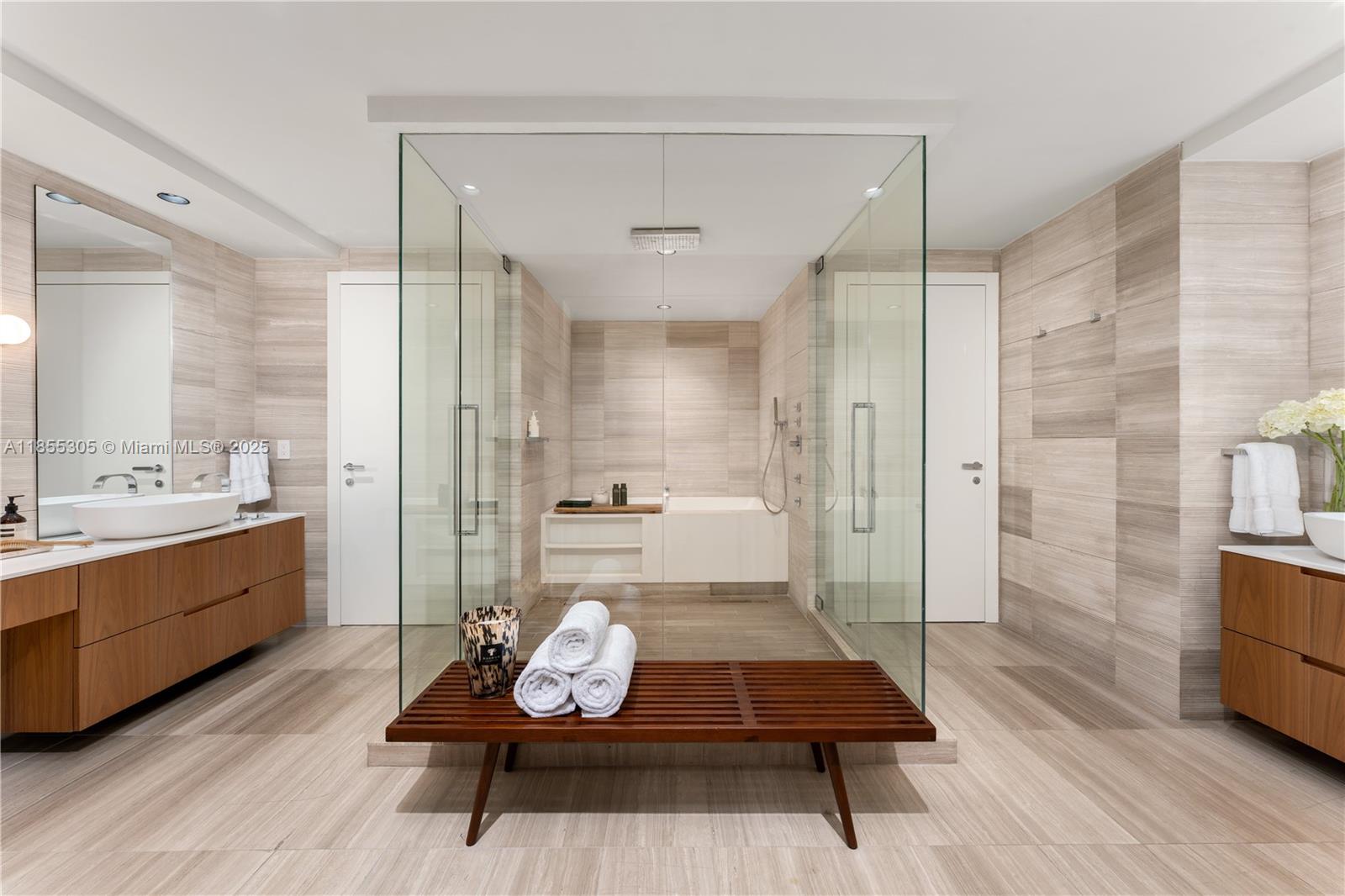 4701 N Meridian Ave #421 Miami Beach, FL 33140 4701 N Meridian Ave #421 Miami Beach, FL 33140