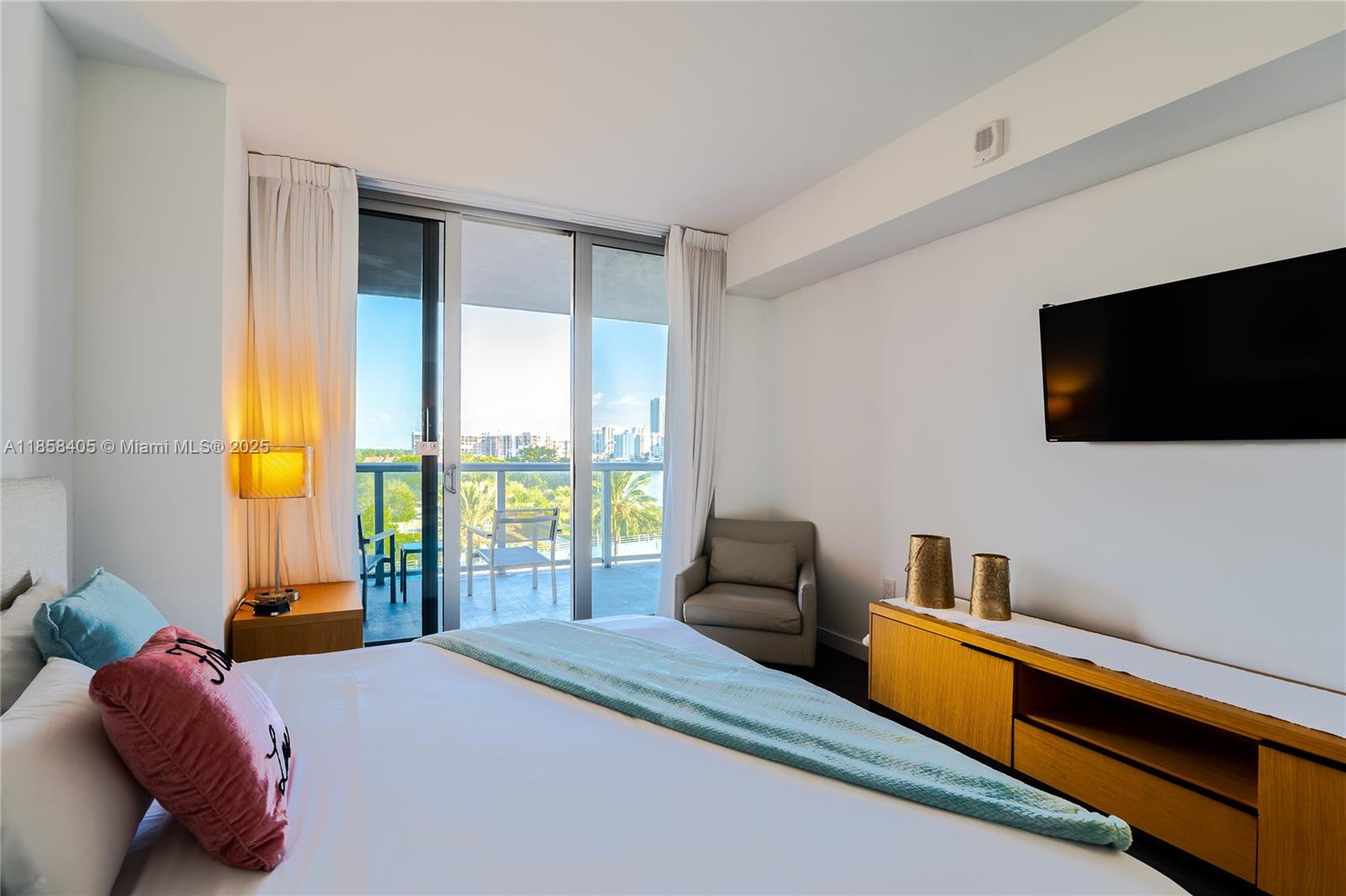 image Beachwalk35