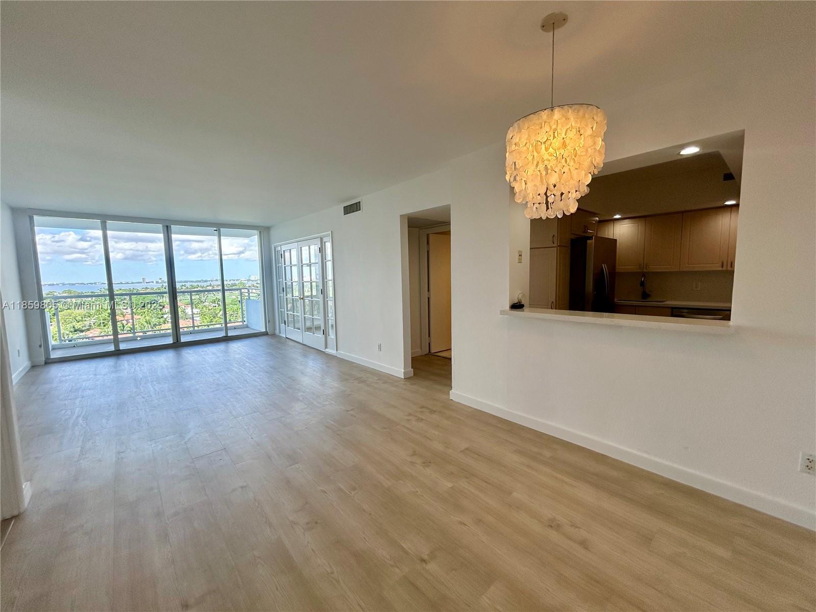 5600 Collins Ave #12H Miami Beach, FL 33140