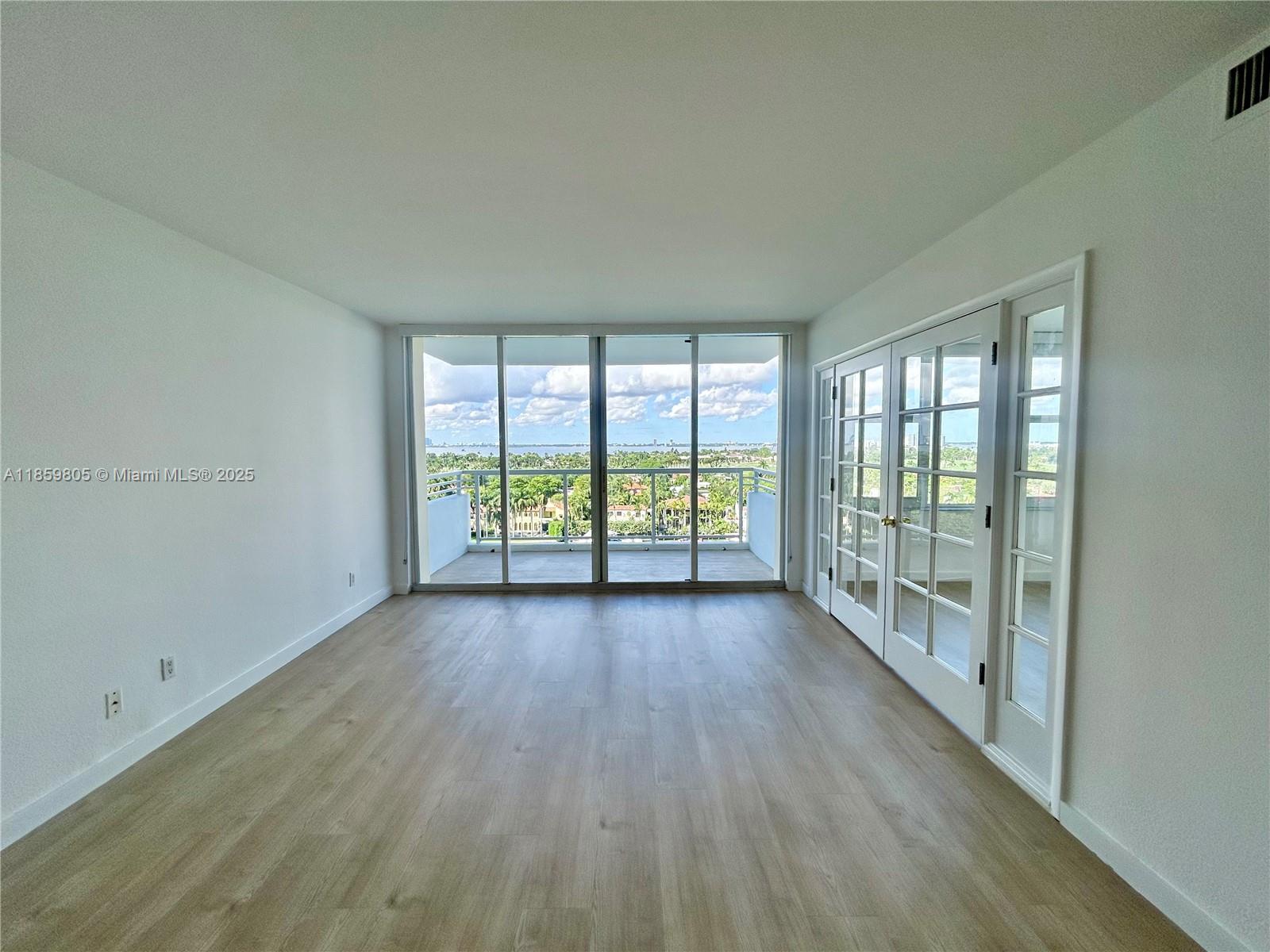 5600 Collins Ave #12H Miami Beach, FL 33140