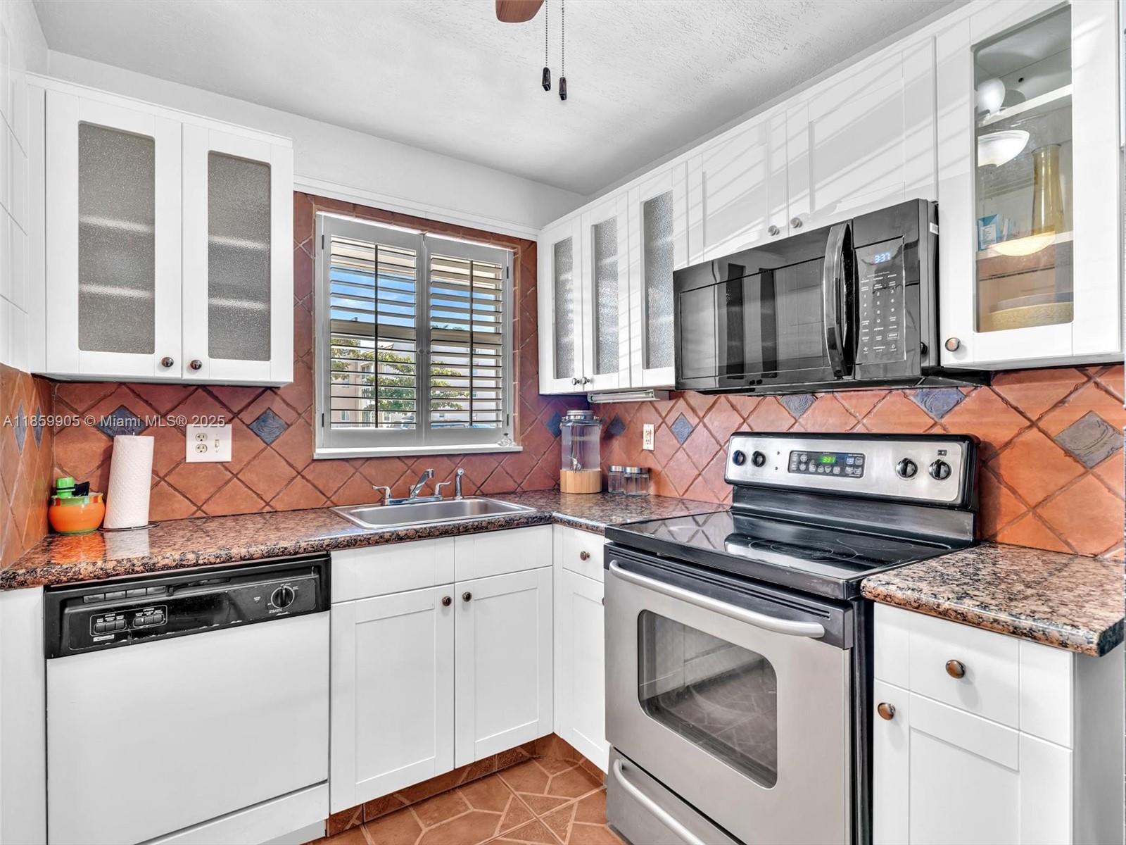 8020 N Sunrise Lks Dr #110