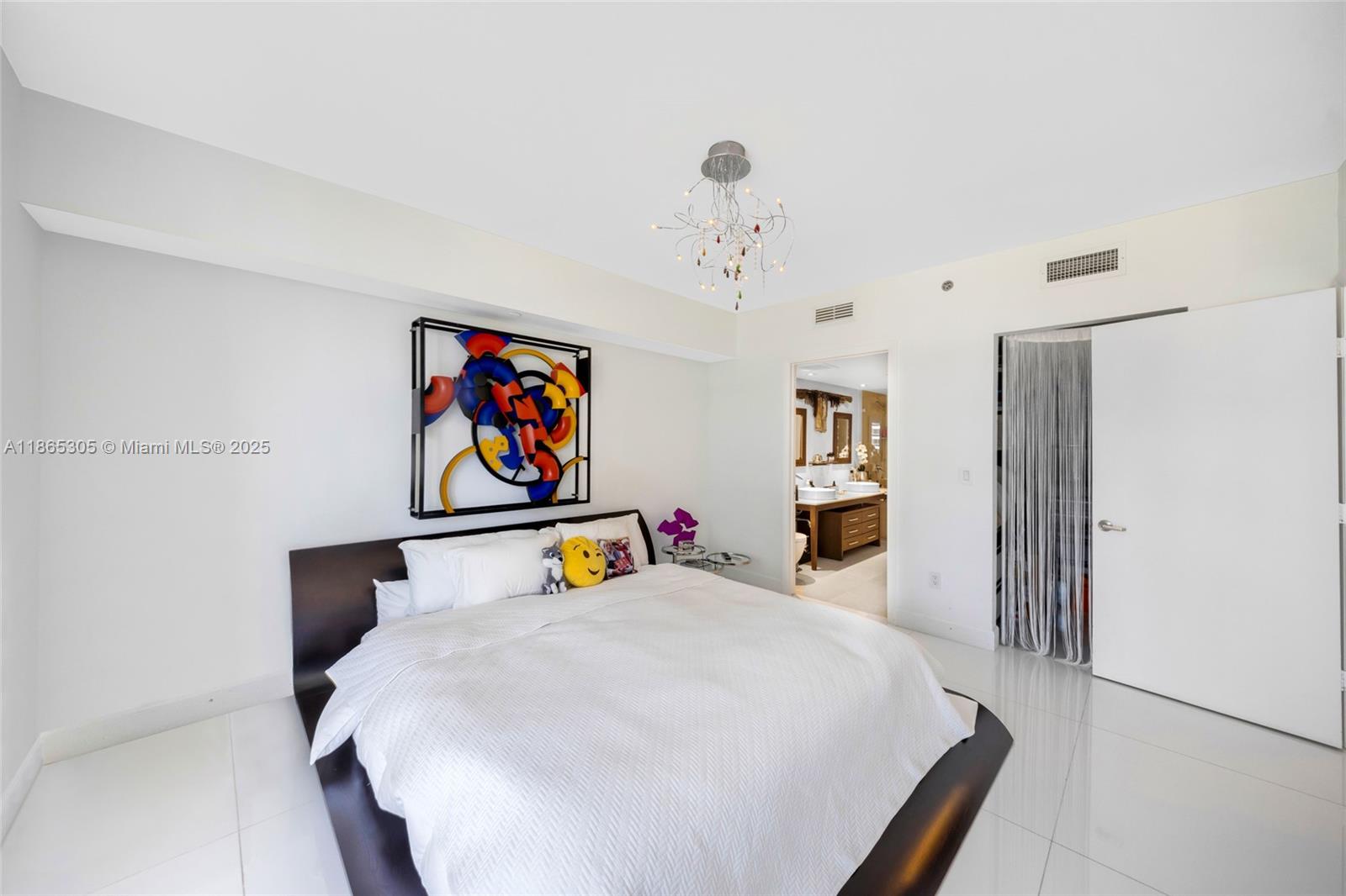 image Icon Brickell16