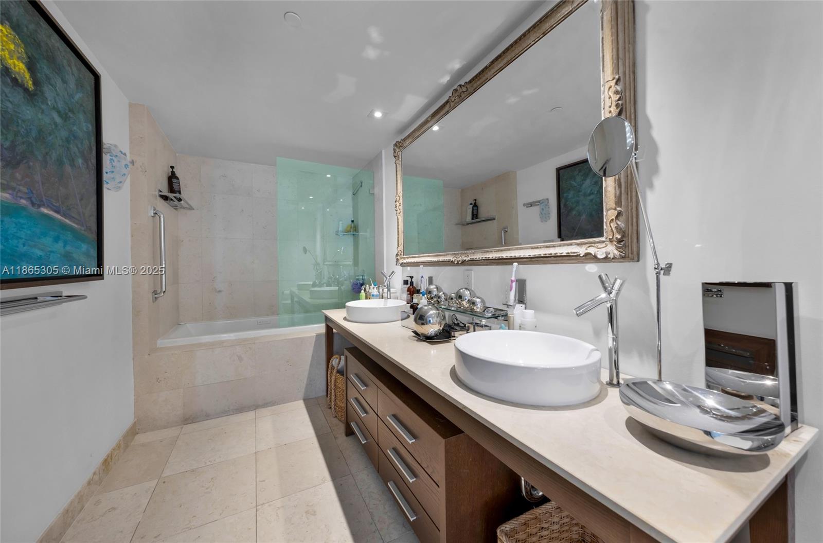 image Icon Brickell21