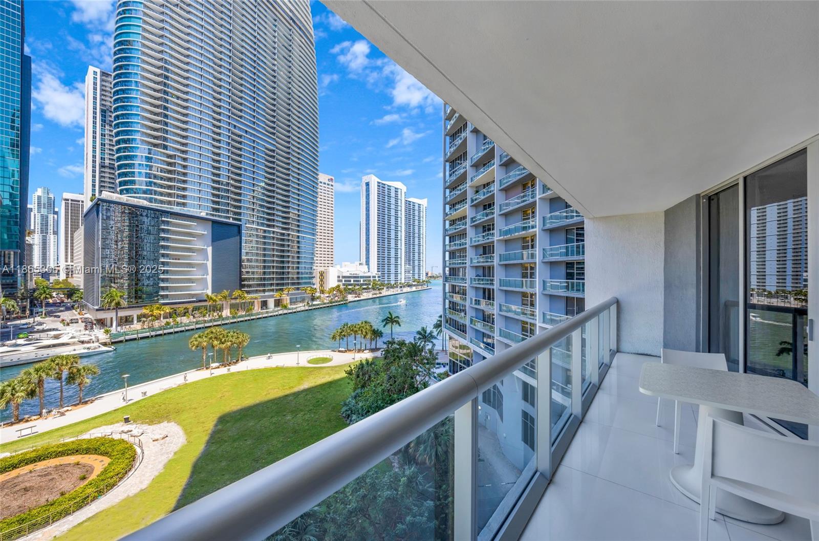 image Icon Brickell24