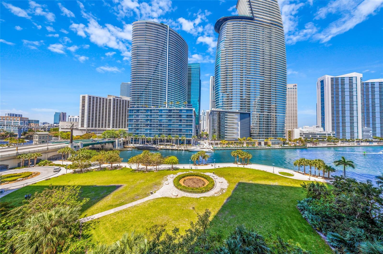 image Icon Brickell26