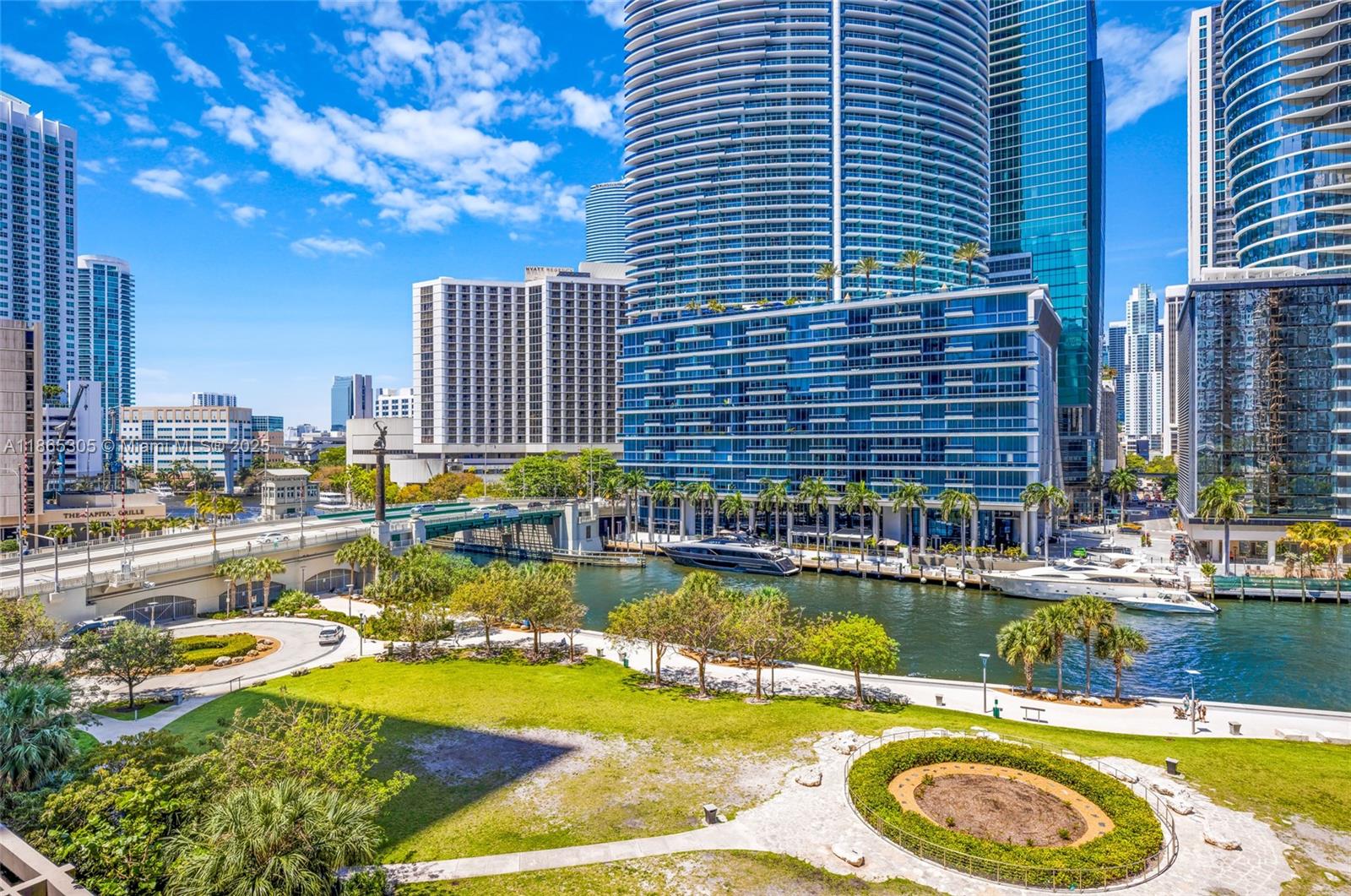 image Icon Brickell28