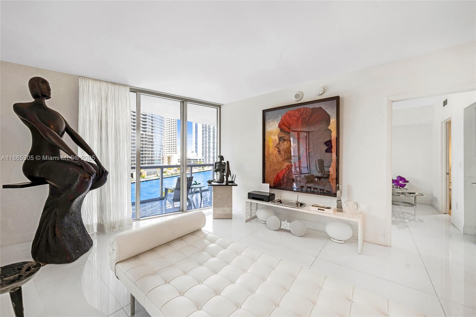 image Icon Brickell4