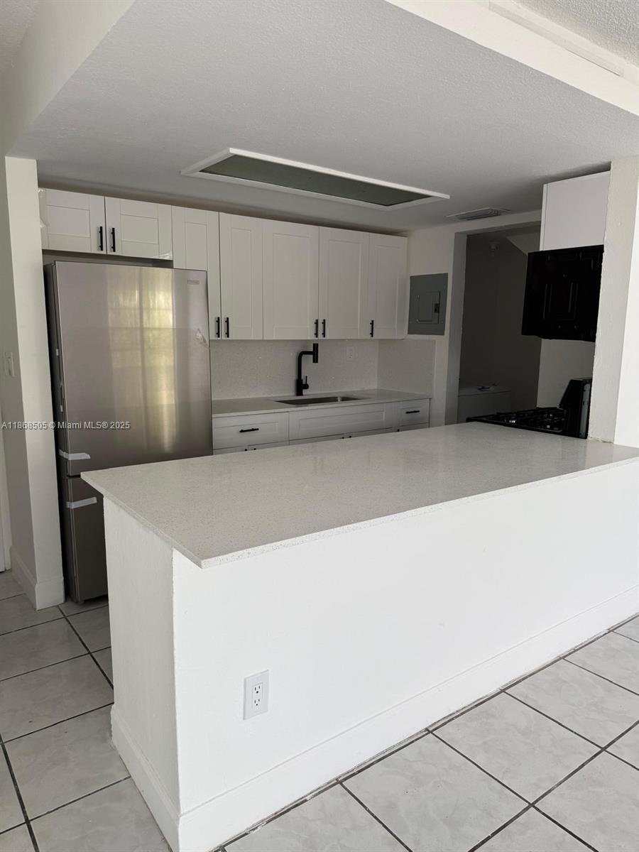 1350 W 53rd St #33