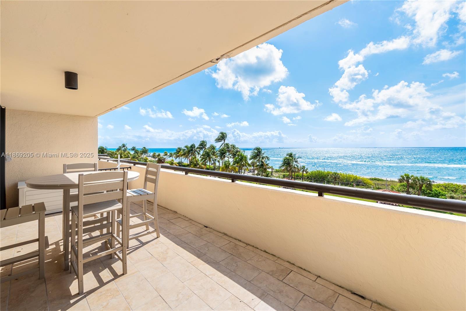 2555 Collins Ave #607