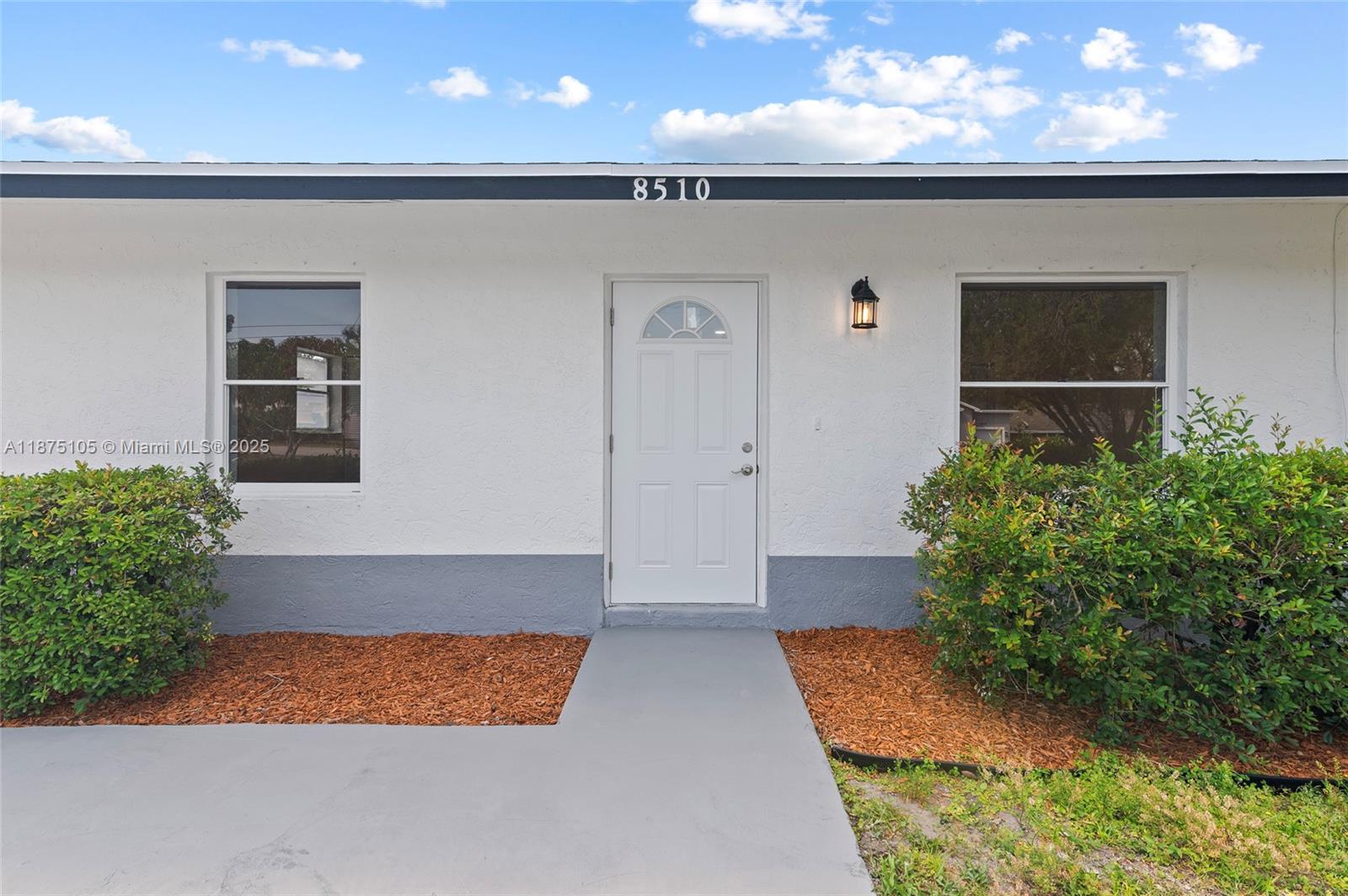 8510 SE Citrus Way