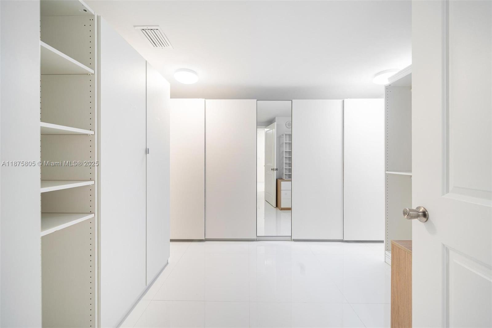 image 400 Sunny Isles10