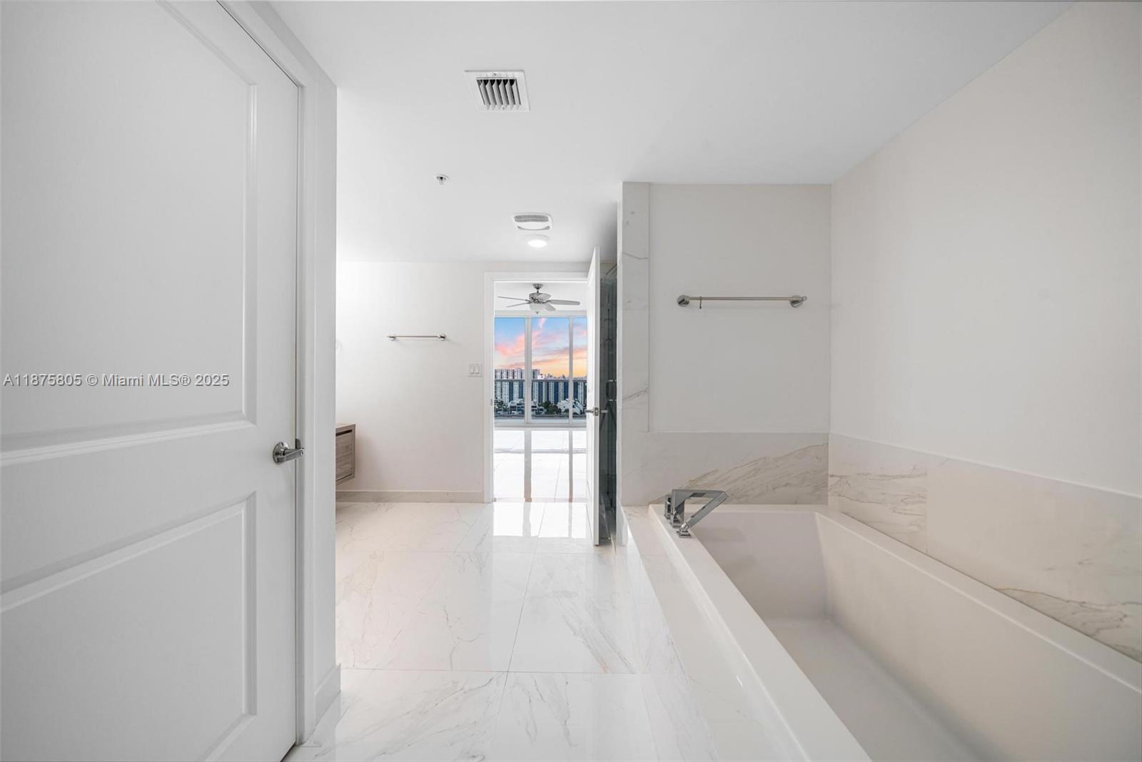 image 400 Sunny Isles15