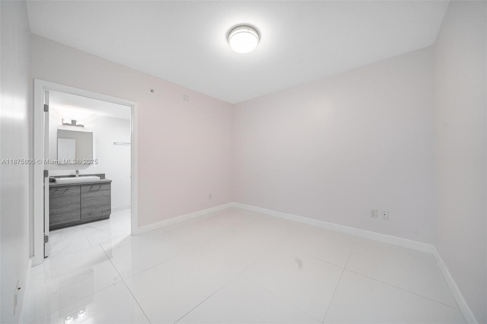 image 400 Sunny Isles26