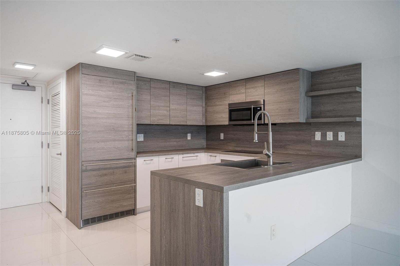 image 400 Sunny Isles31