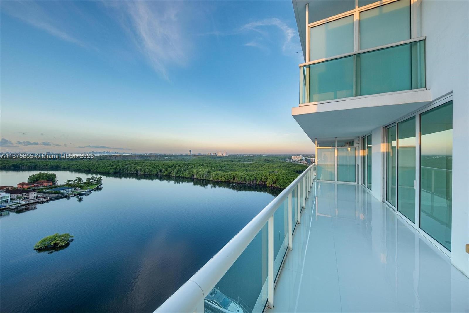 image 400 Sunny Isles39