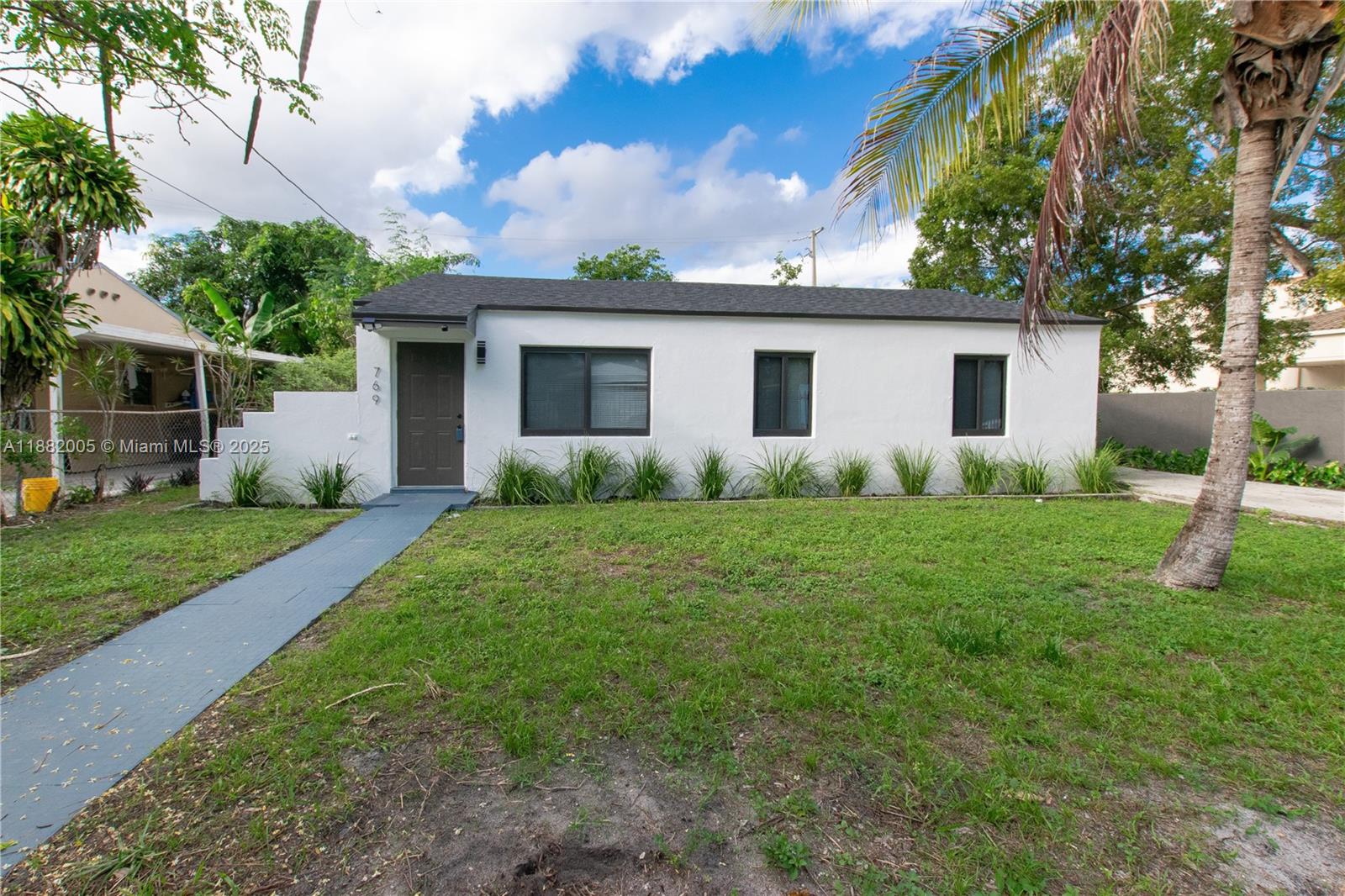 769 NW 118th St