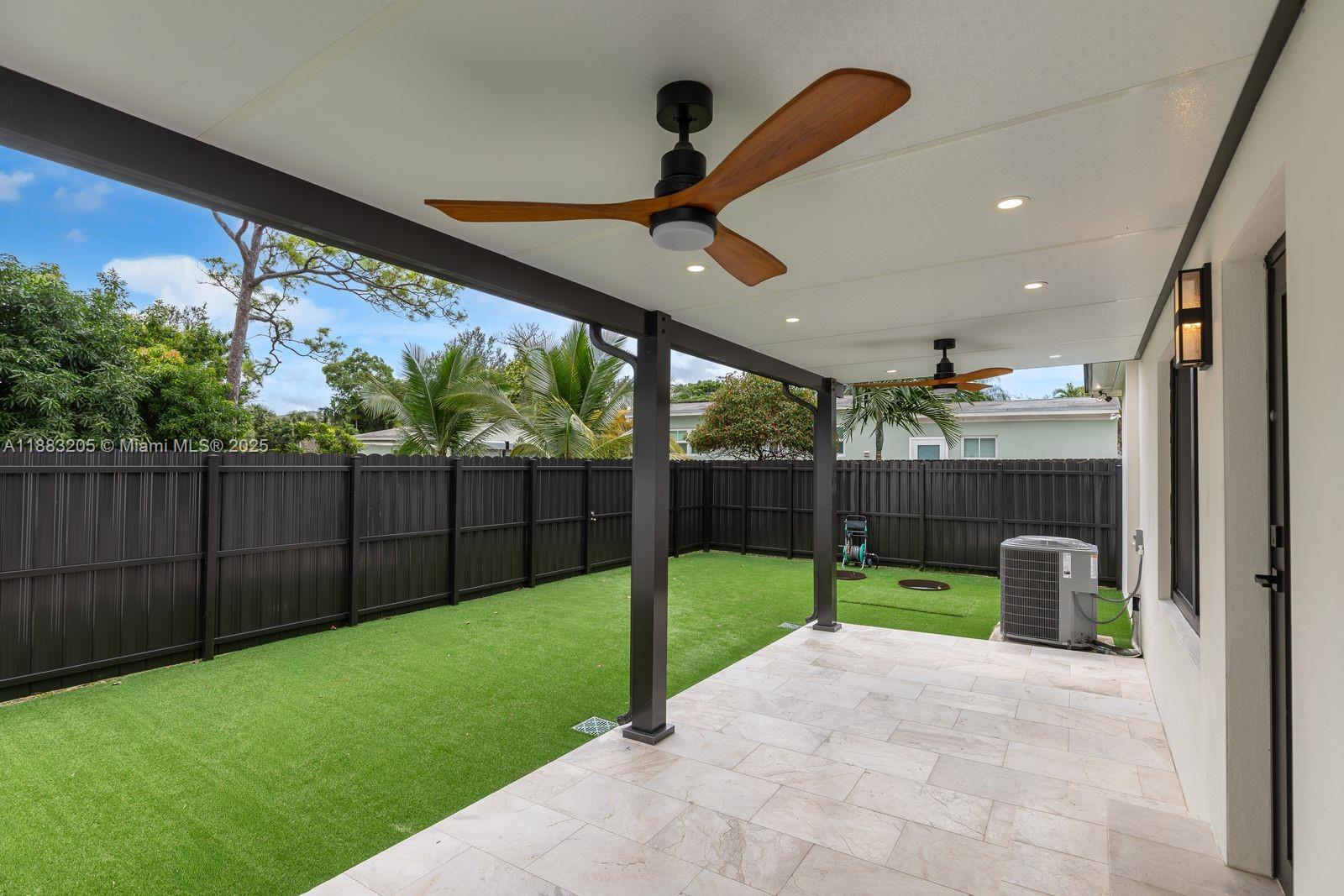 5641 SW 67th Ave South Miami, FL 33143