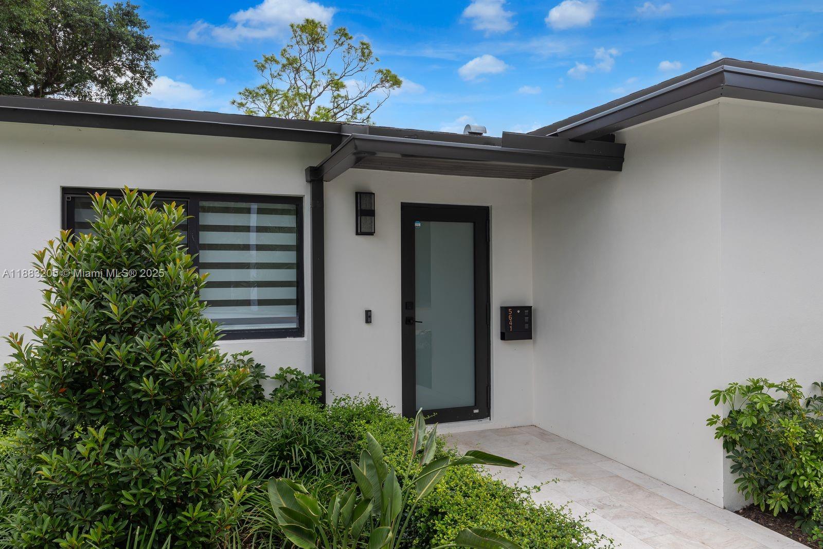 5641 SW 67th Ave South Miami, FL 33143