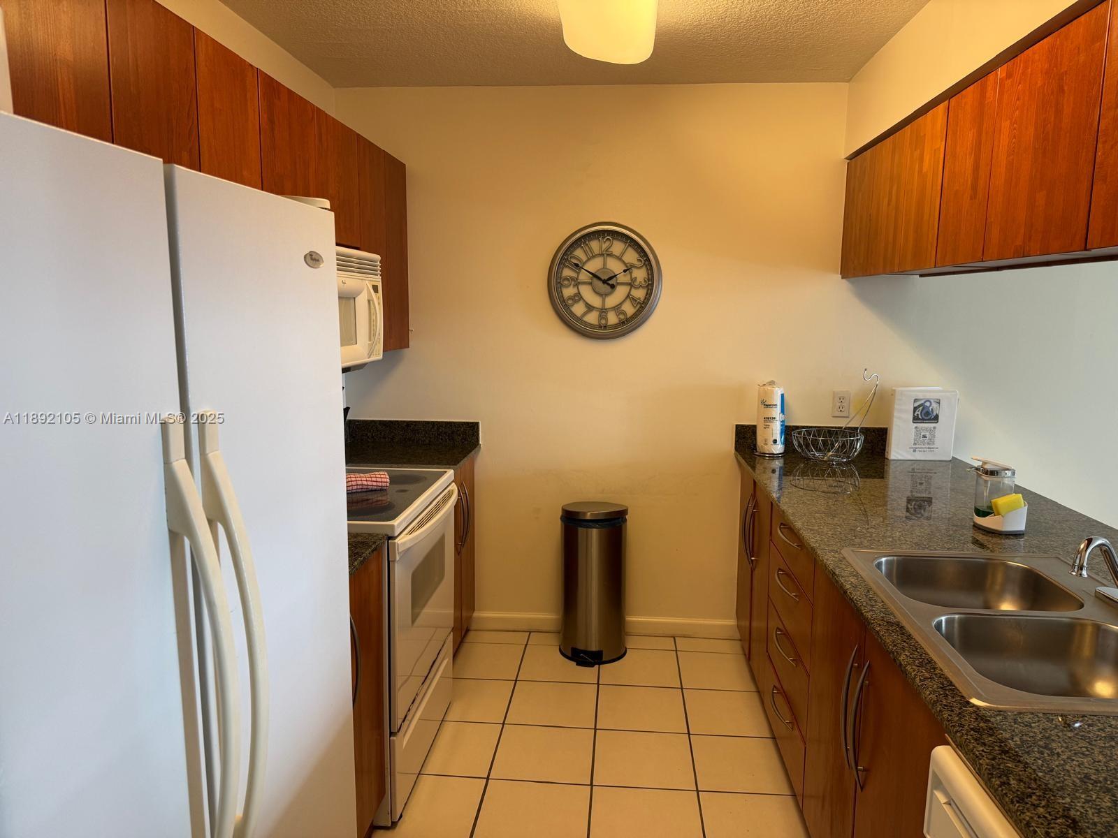 image The Club At Brickell Bay0