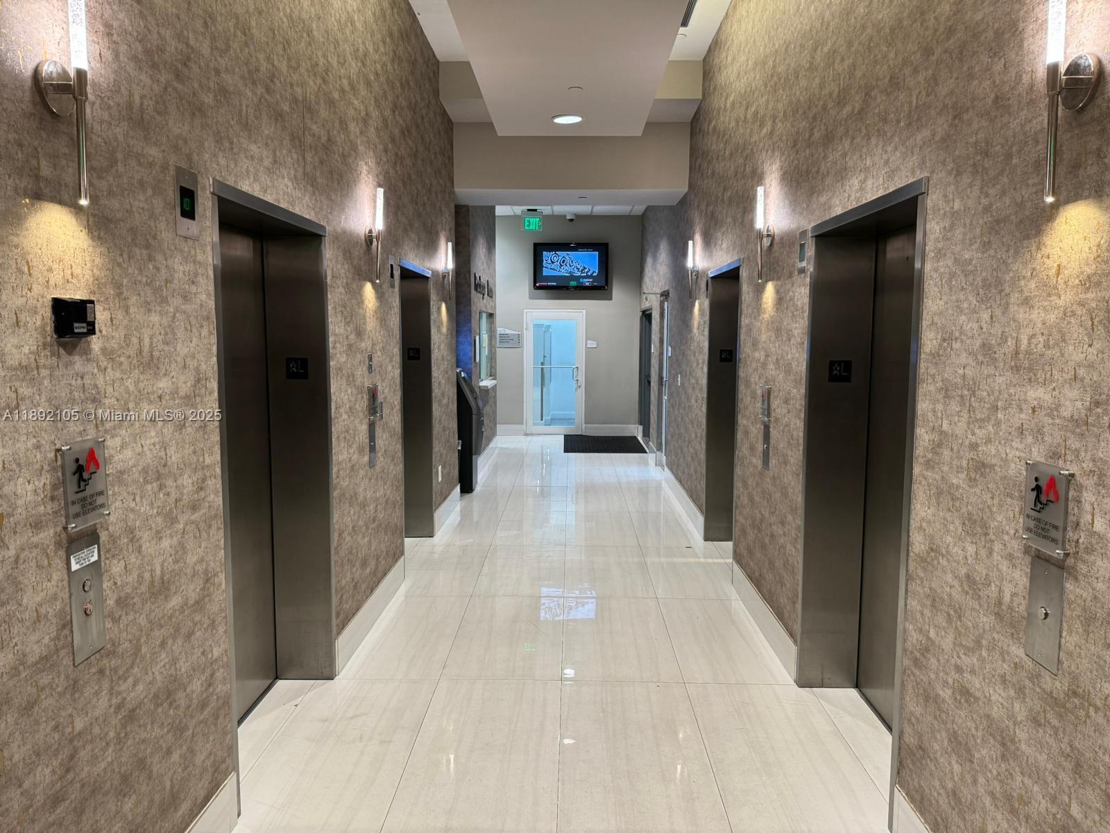 image The Club At Brickell Bay12