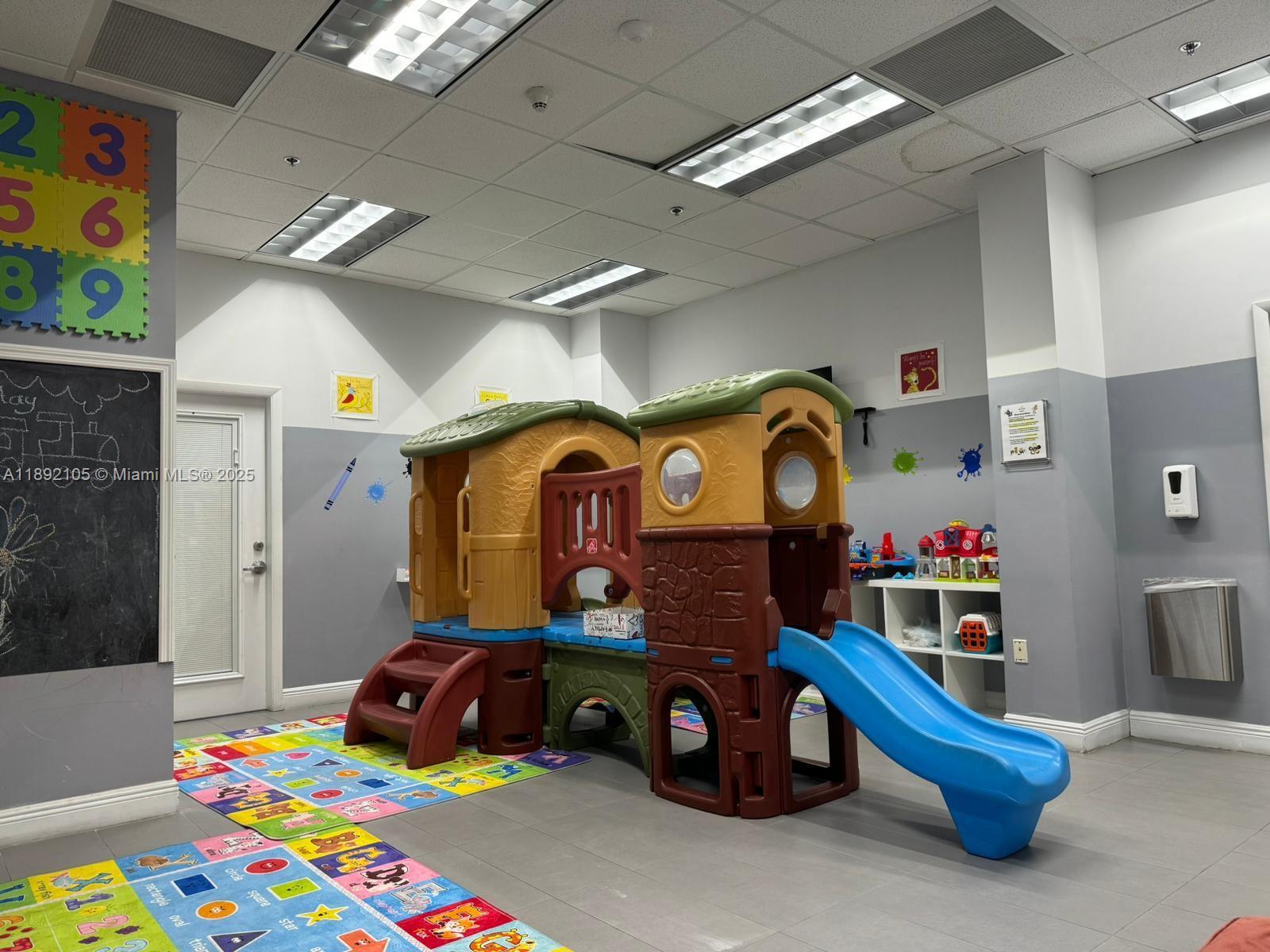 image The Club At Brickell Bay17