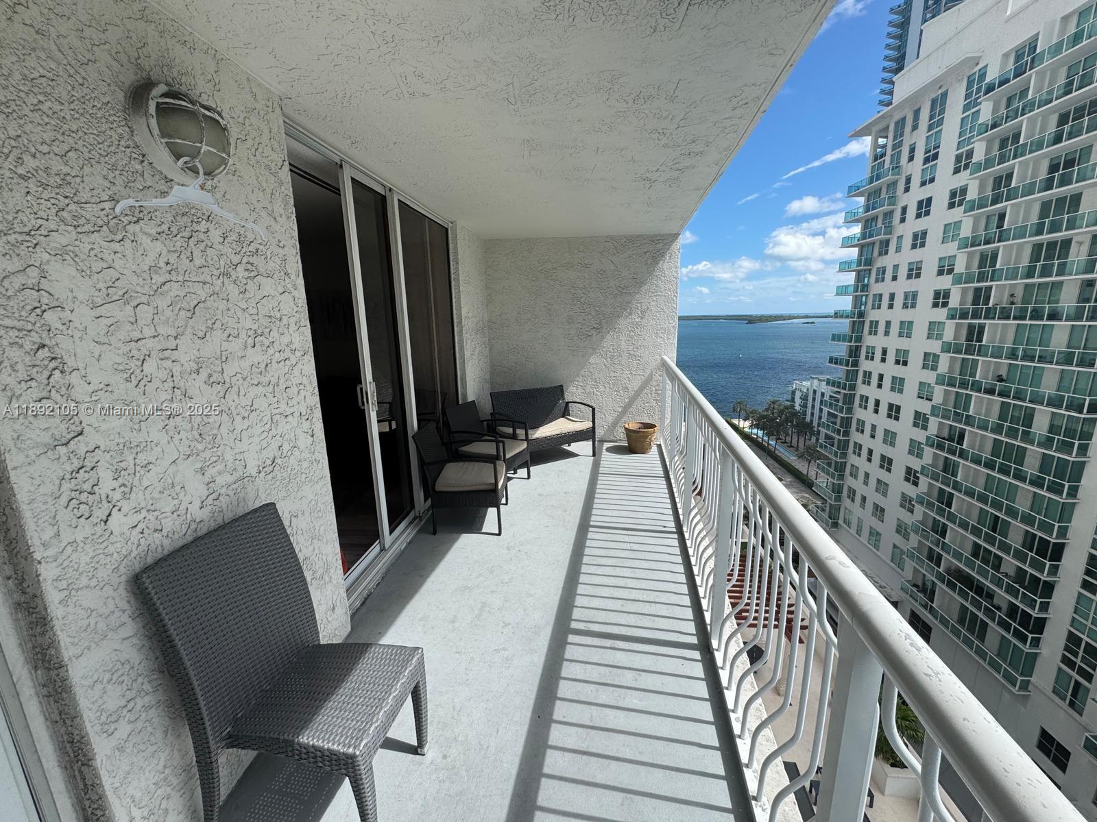 image The Club At Brickell Bay7