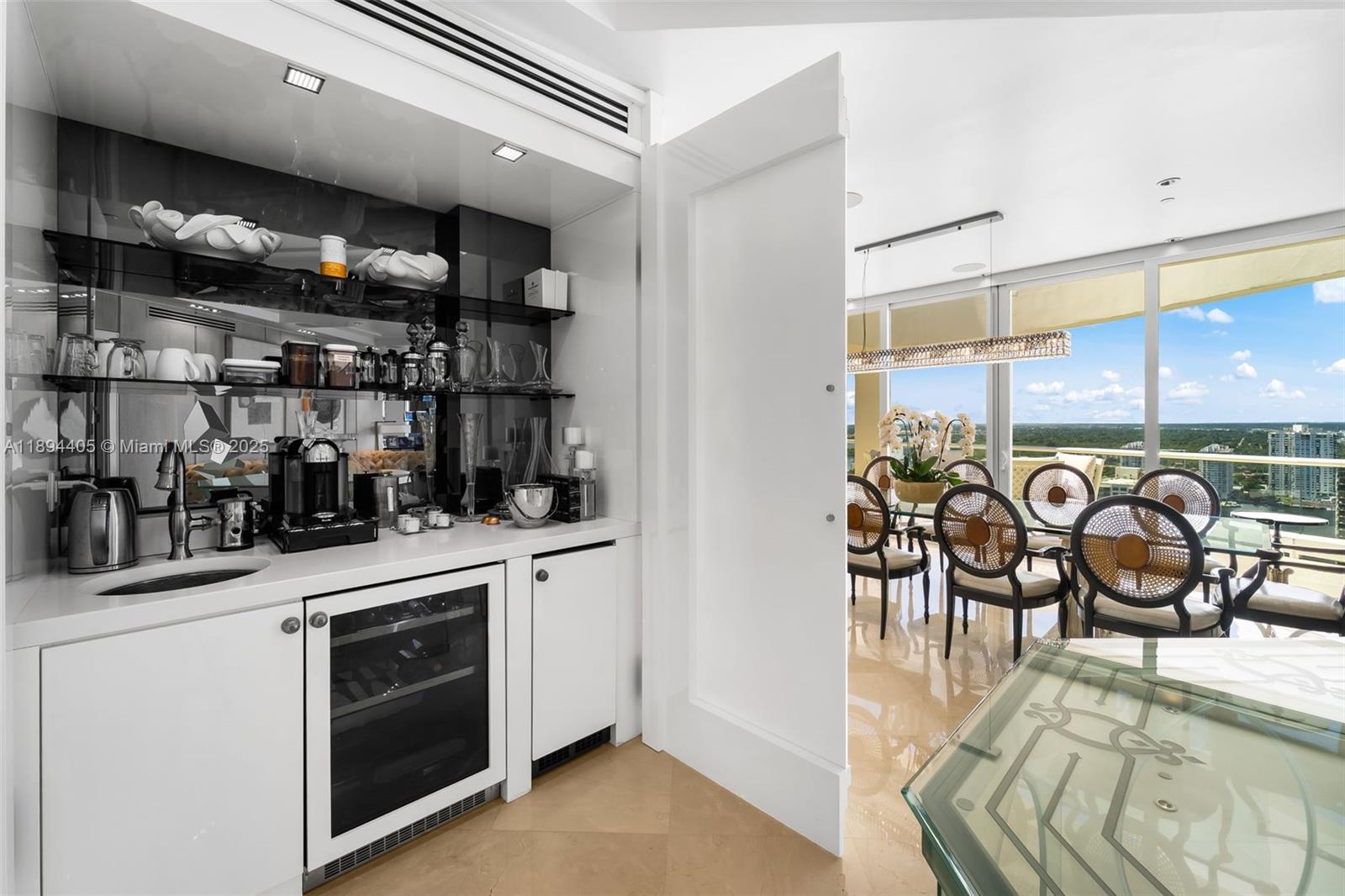 7000 Island Blvd #PH-02 Aventura, FL 33160