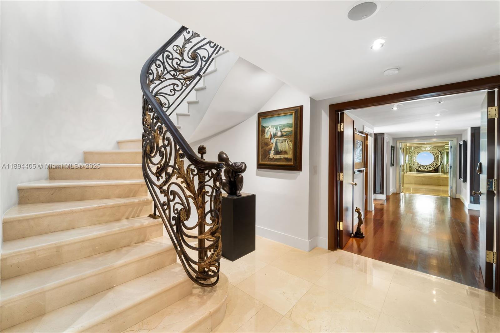 7000 Island Blvd #PH-02 Aventura, FL 33160