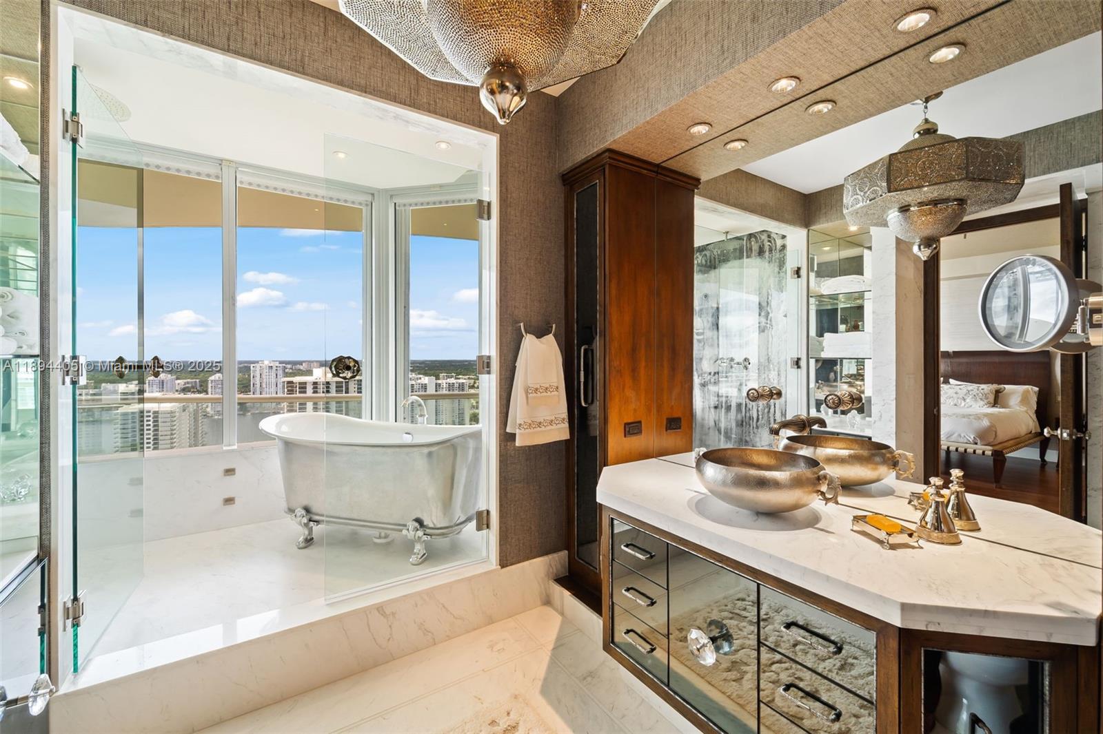 7000 Island Blvd #PH-02 Aventura, FL 33160