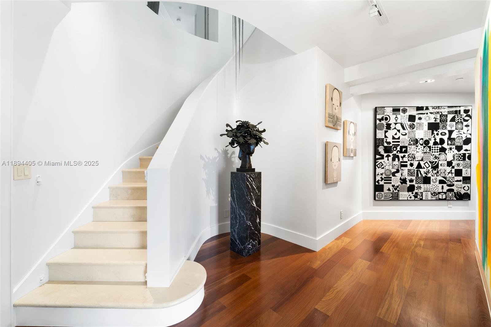 7000 Island Blvd #PH-02 Aventura, FL 33160