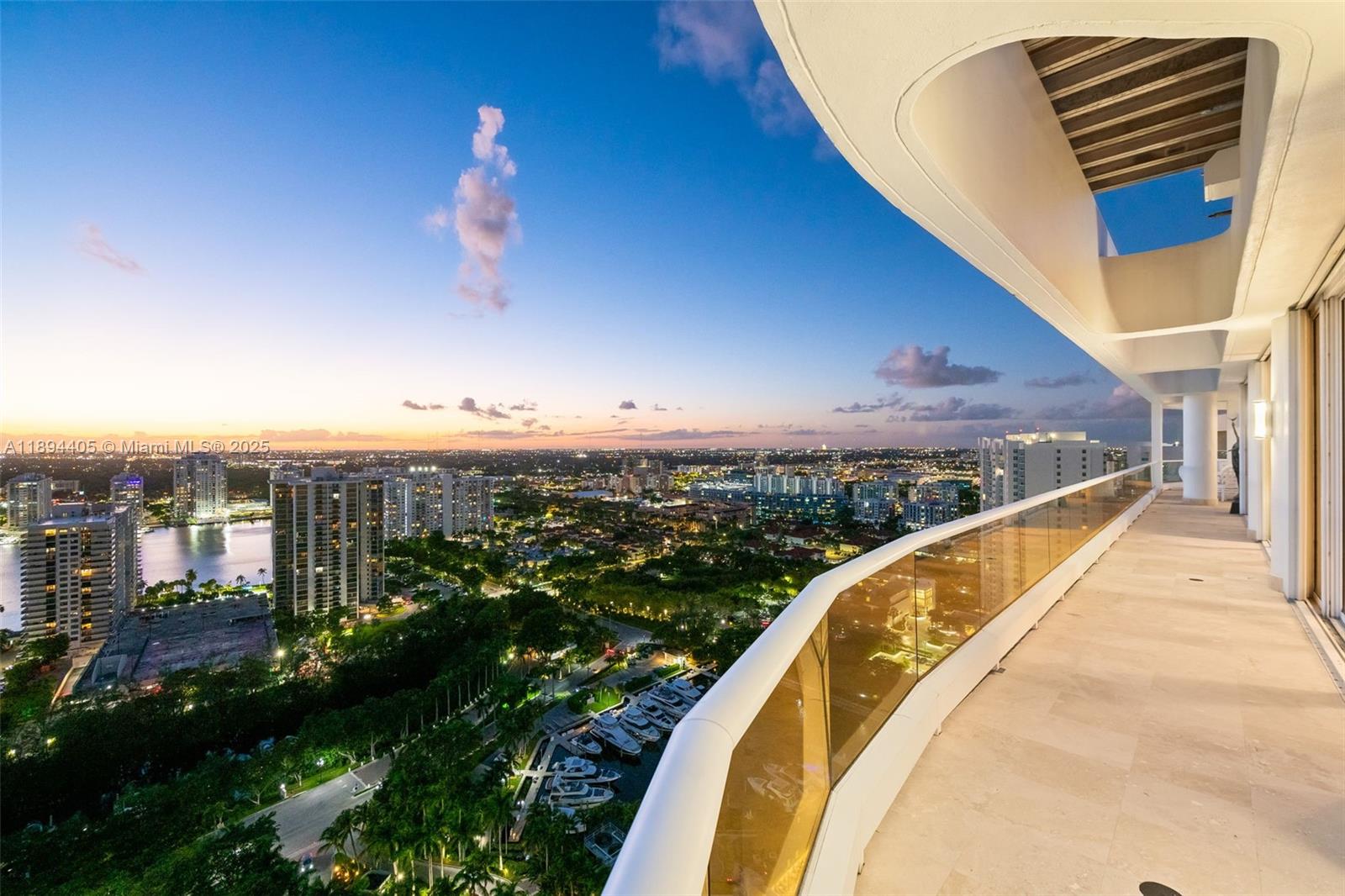 7000 Island Blvd #PH-02 Aventura, FL 33160