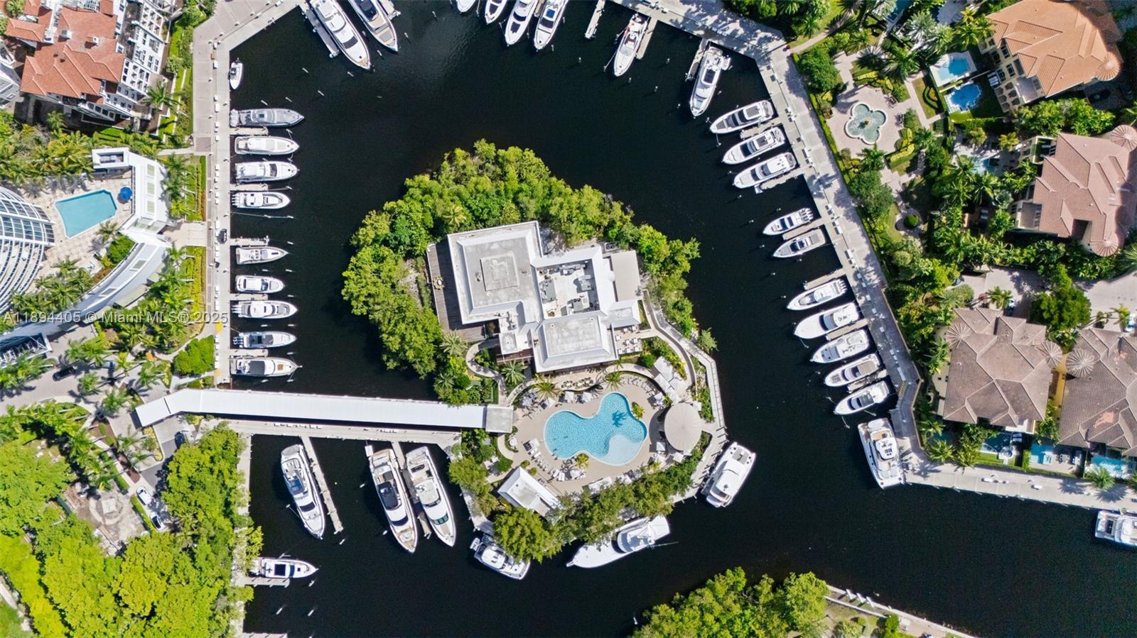 7000 Island Blvd #PH-02 Aventura, FL 33160