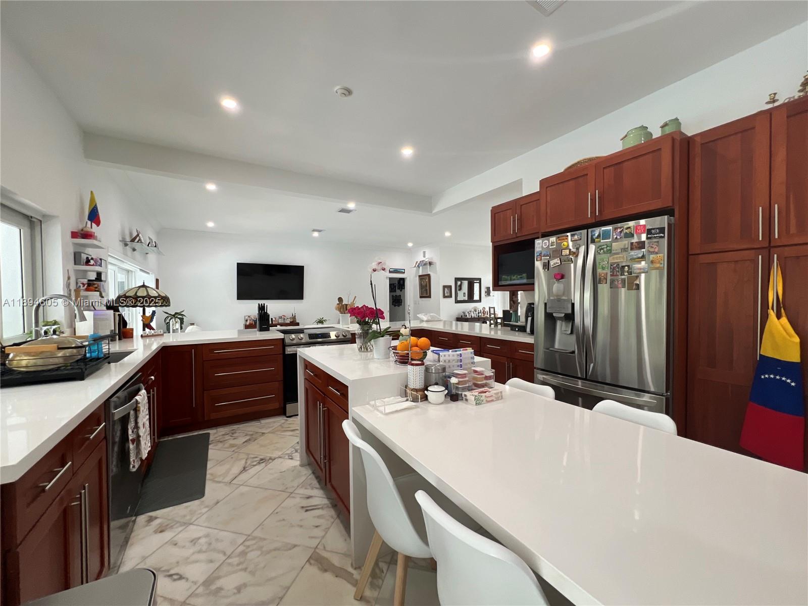 4934 NW 94th Doral Pl Doral, FL 33178