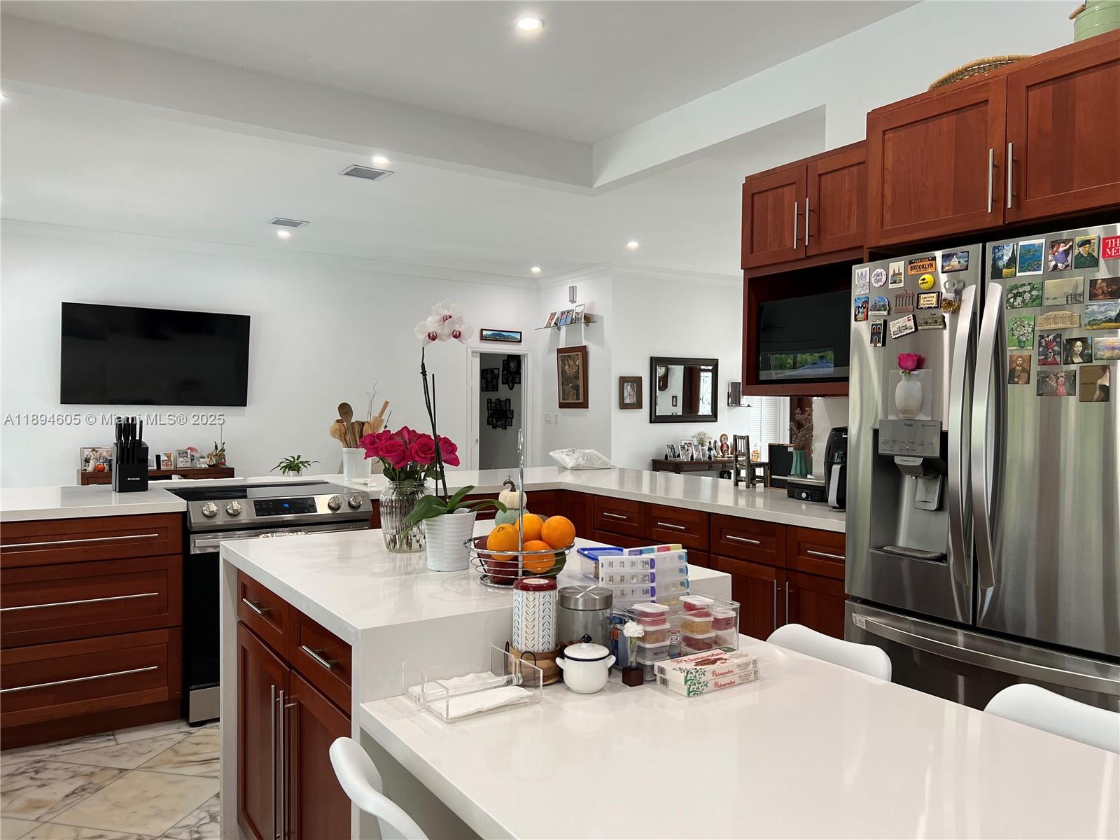 4934 NW 94th Doral Pl Doral, FL 33178