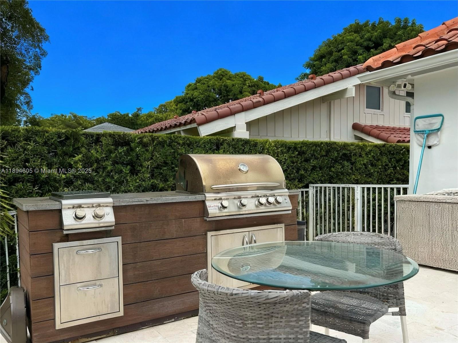 4934 NW 94th Doral Pl Doral, FL 33178