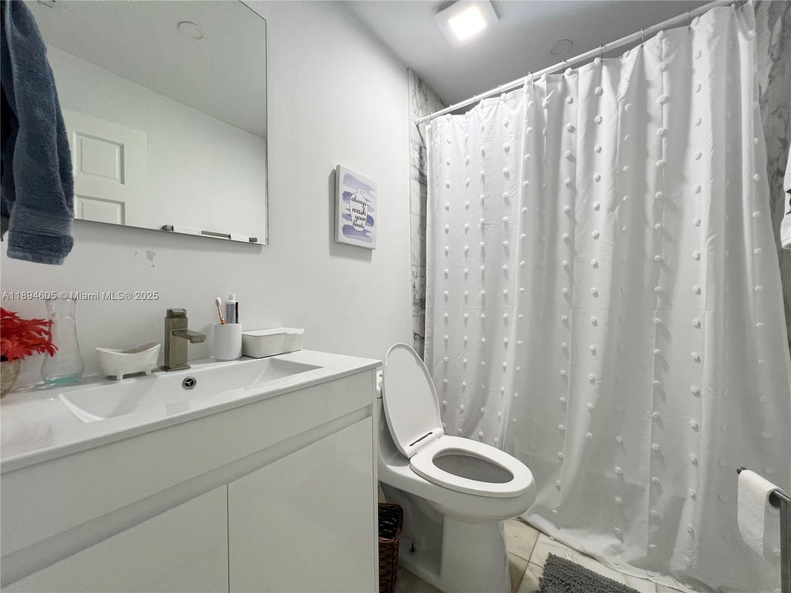 4934 NW 94th Doral Pl Doral, FL 33178