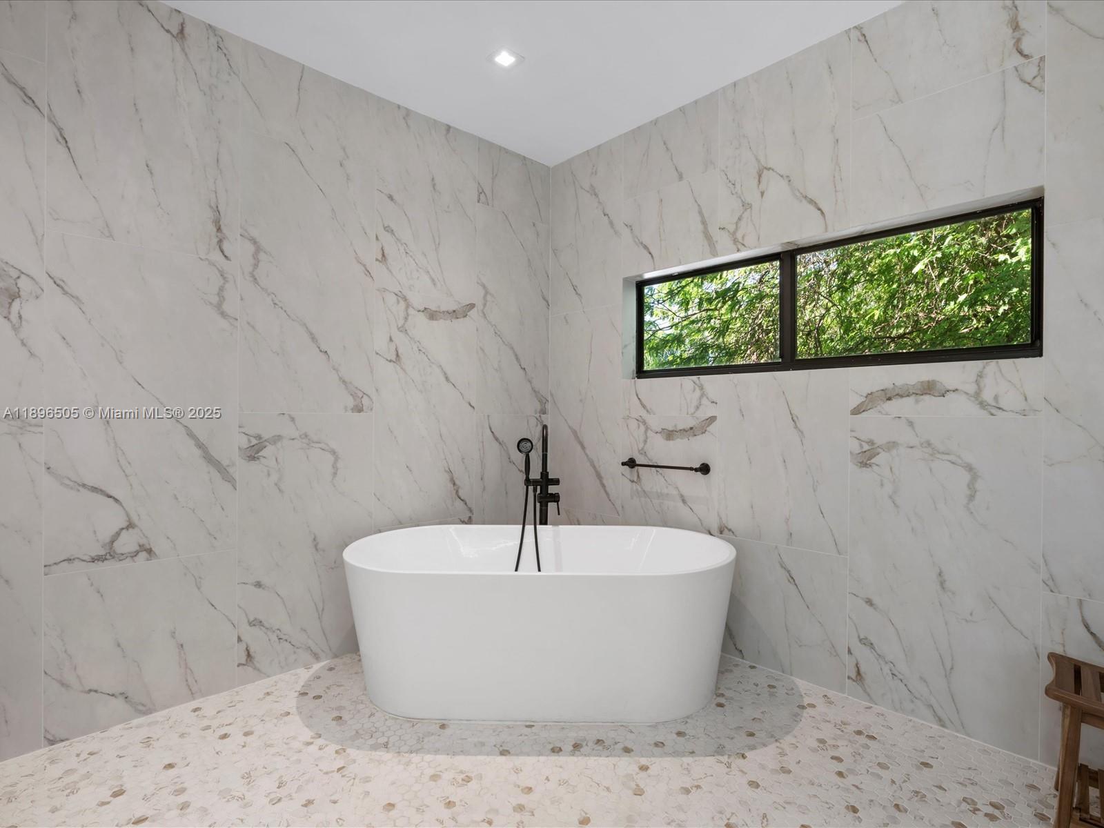 8501 SW 68th St Rd Miami, FL 33143