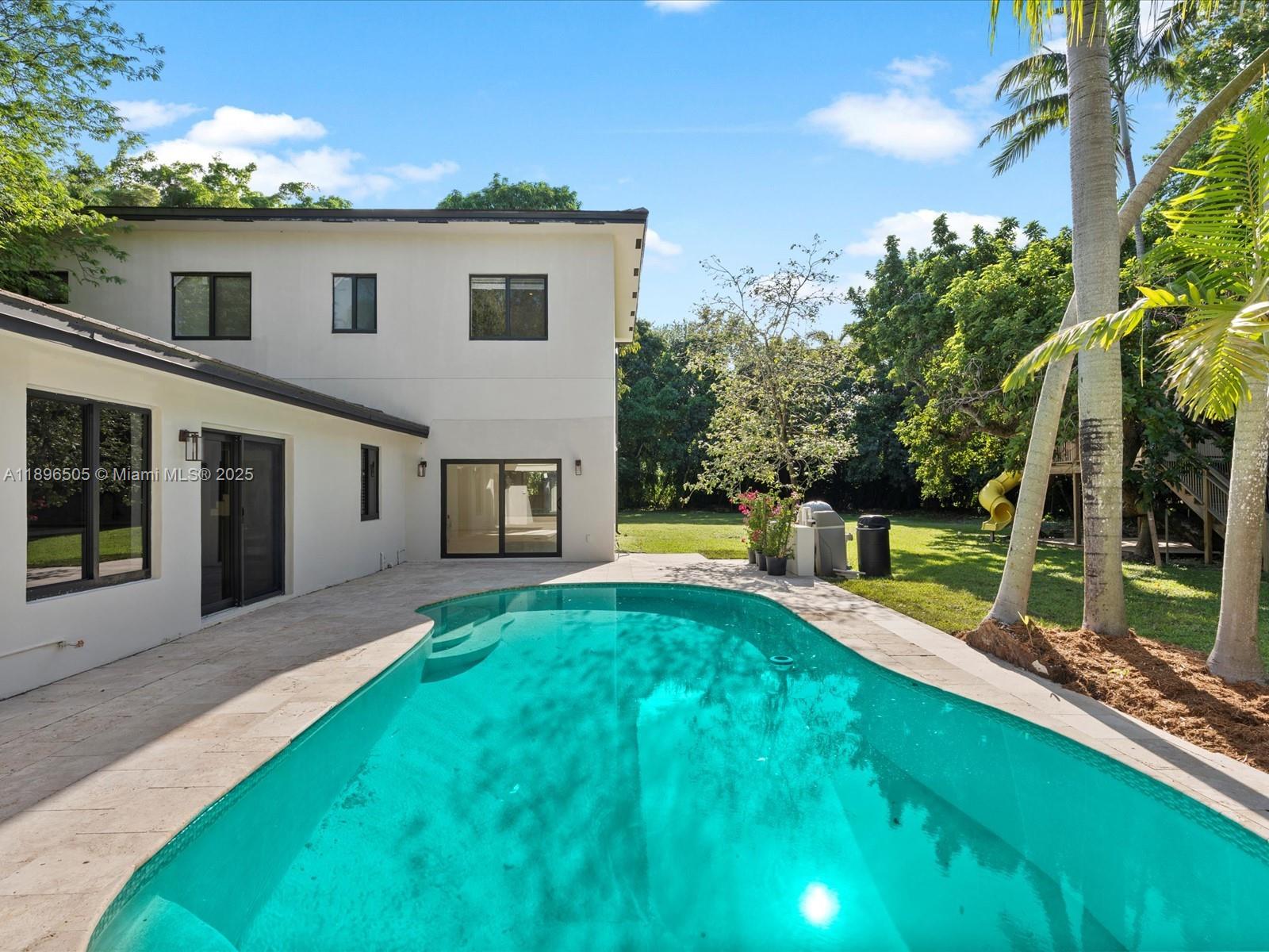 8501 SW 68th St Rd Miami, FL 33143